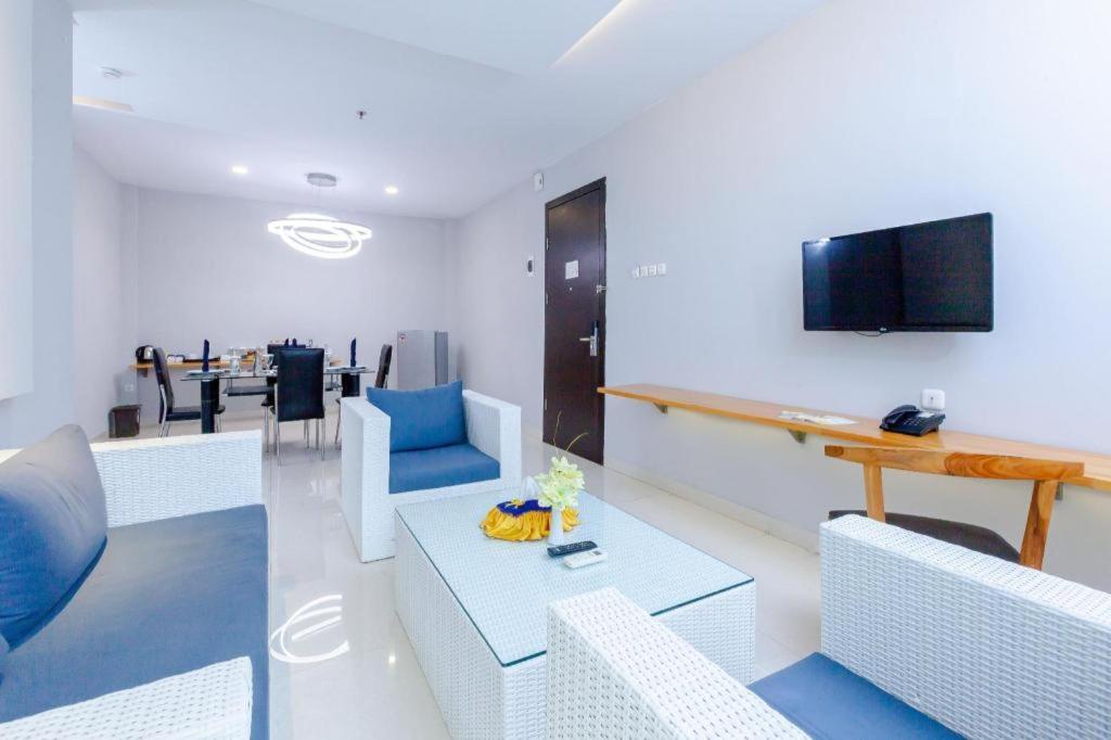 The Royal Idi Hotel Idirayeuk Bagian luar foto