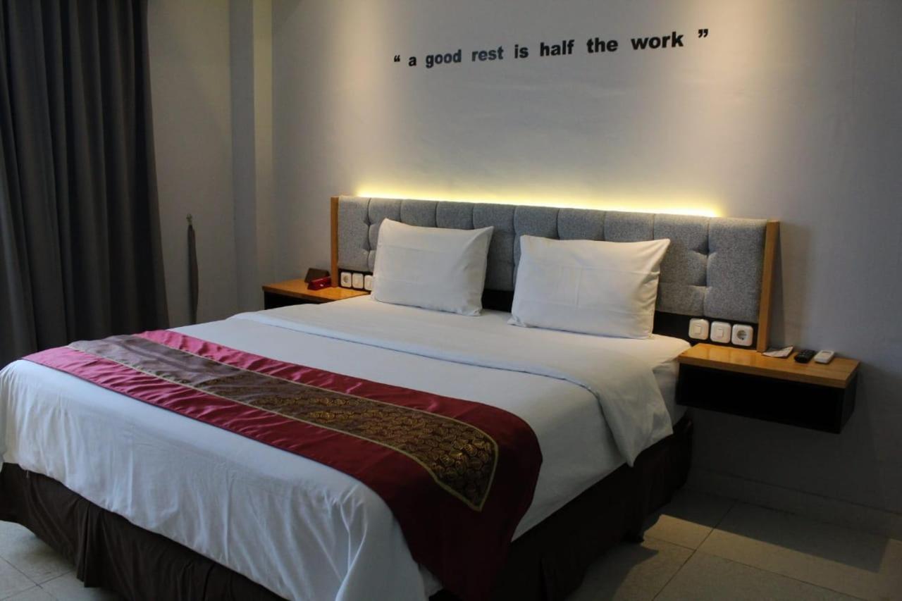 The Royal Idi Hotel Idirayeuk Bagian luar foto