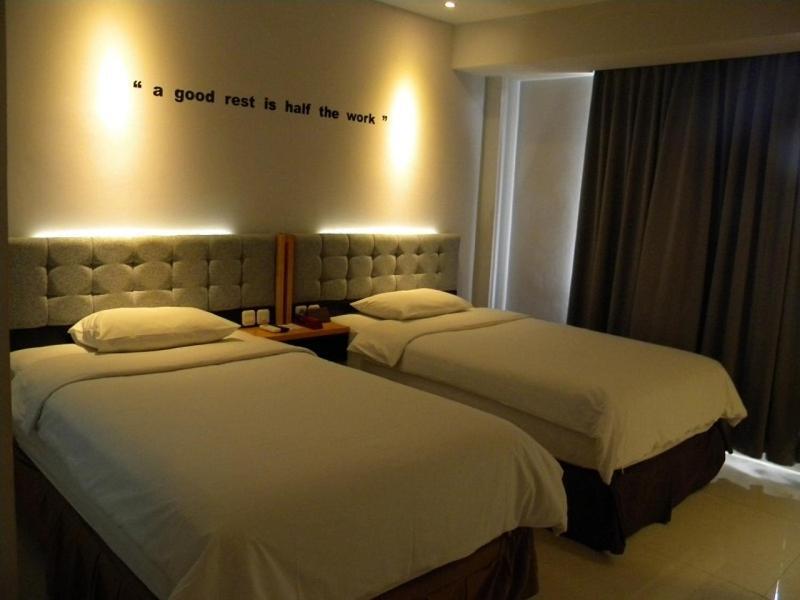 The Royal Idi Hotel Idirayeuk Bagian luar foto
